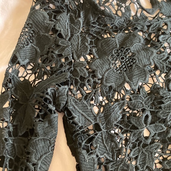 H&M brand new black lace top in size 8 - Picture 8 of 8